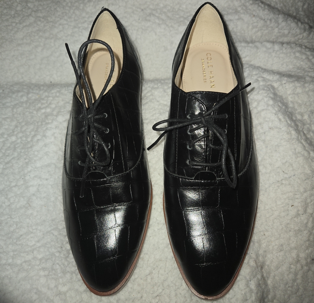 Cole Haan Size 7C Black Croc Embossed Leather Loafers